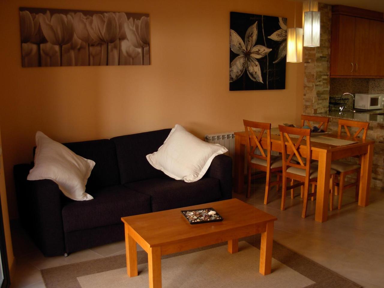 Cal Ribero Aparthotel Vilanova De La Sal Luaran gambar