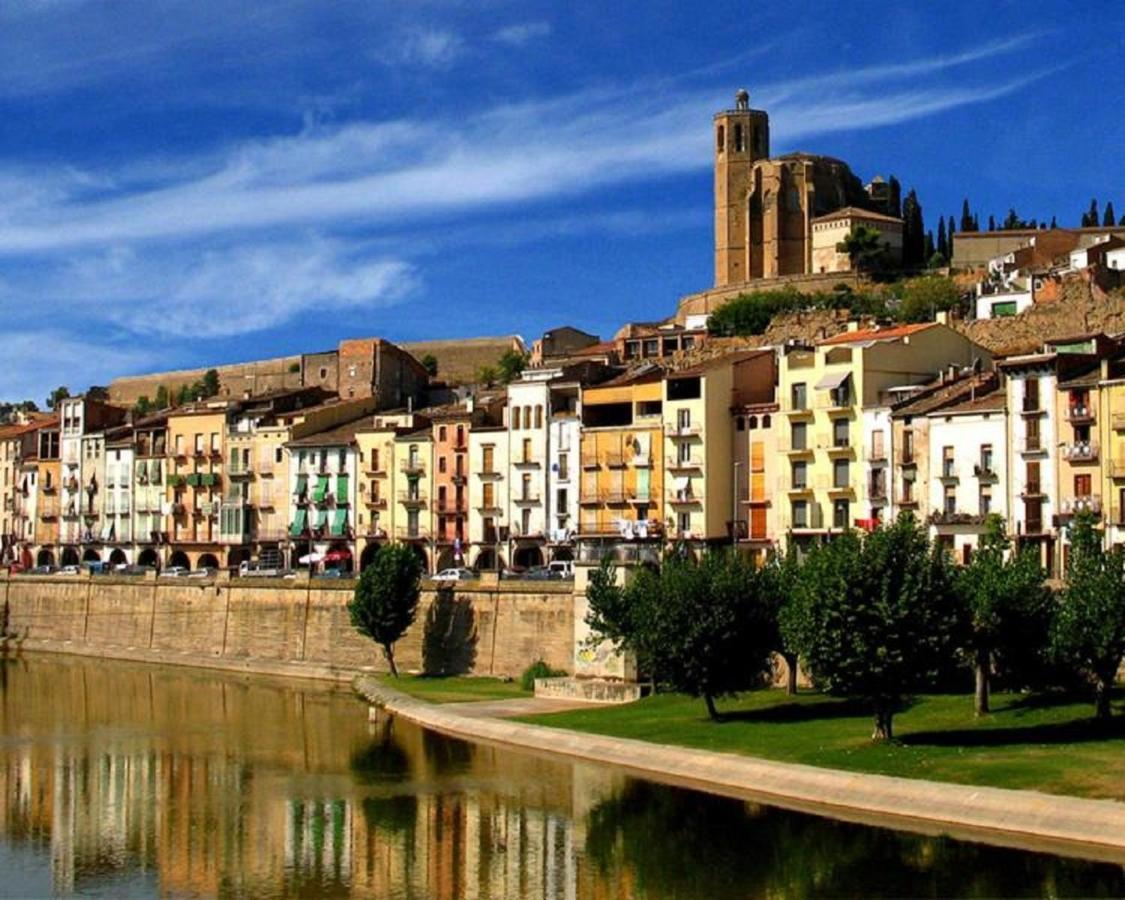 Cal Ribero Aparthotel Vilanova De La Sal Luaran gambar